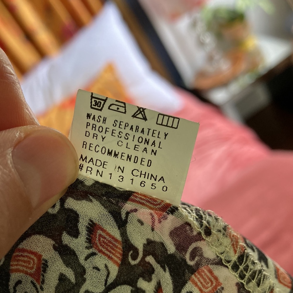 Elephant Pattern button up blouse - Picture 3 of 3
